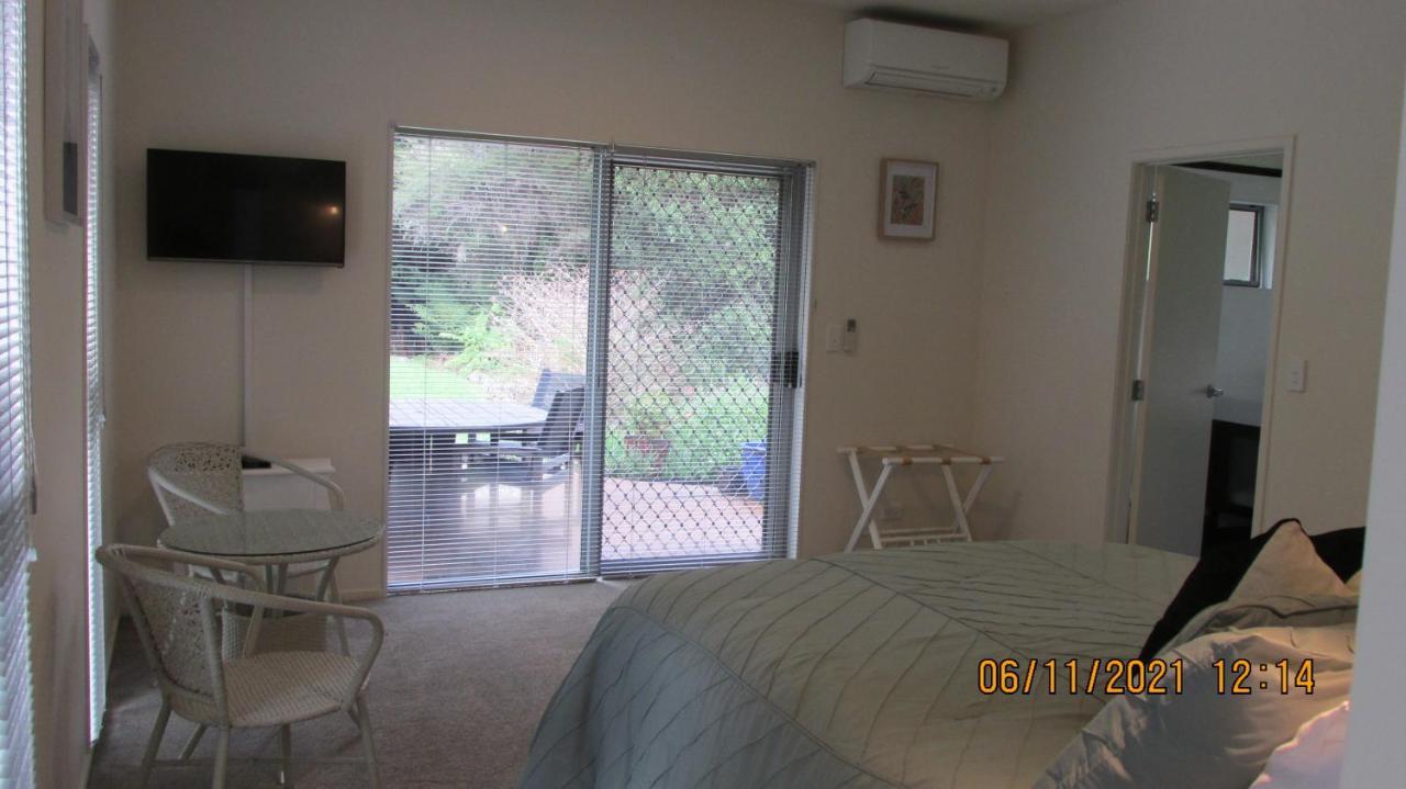 Fantail River Lodge Haruru Quarto foto